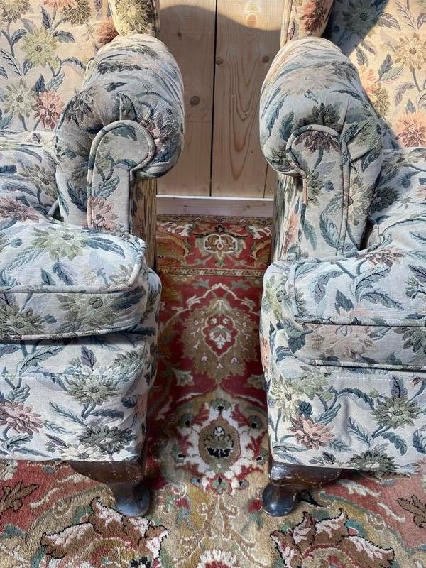 Paire de bergères / fauteuils à oreilles anglaises 