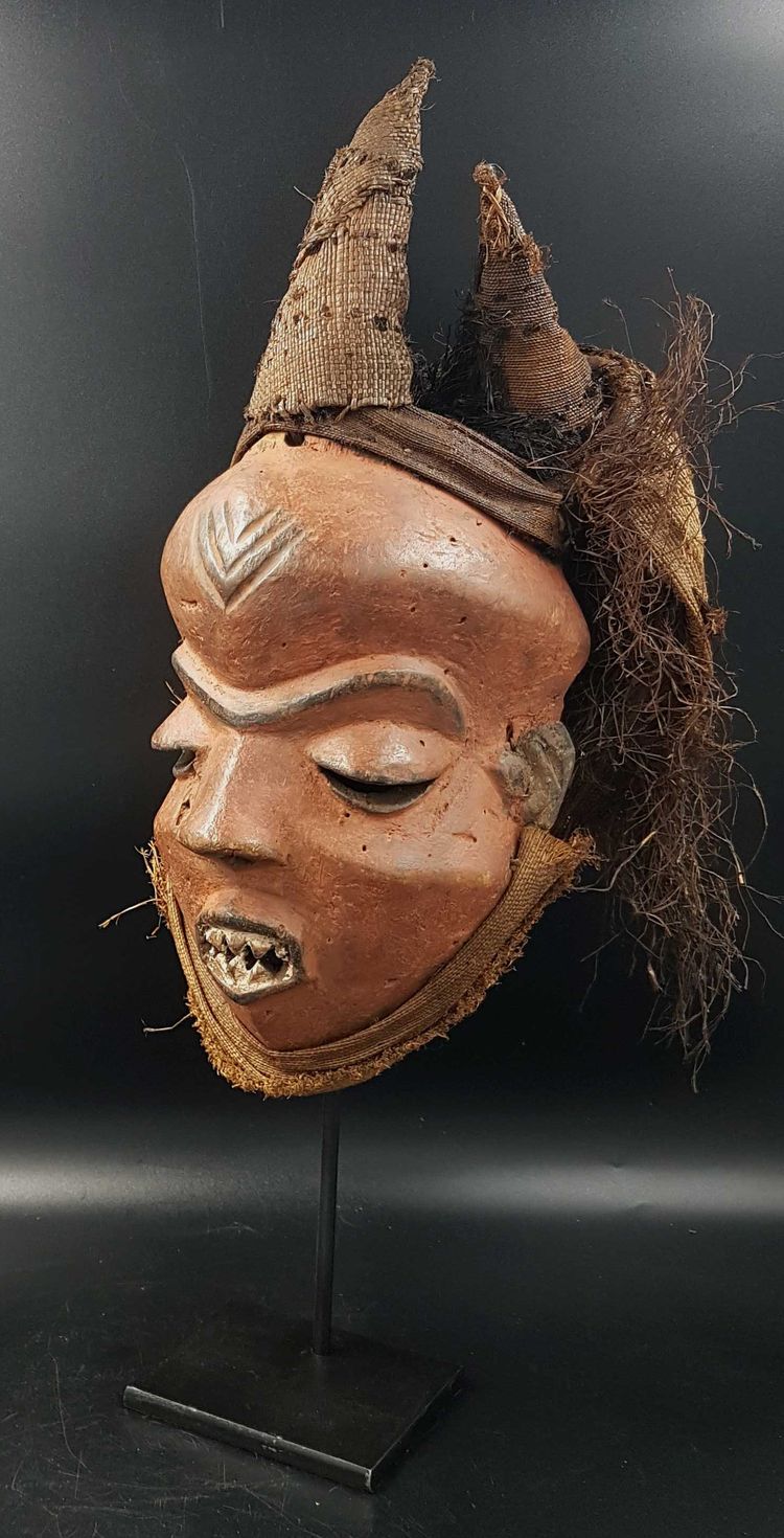 Masque Phumbu, Peuple Pende, R.D.C.