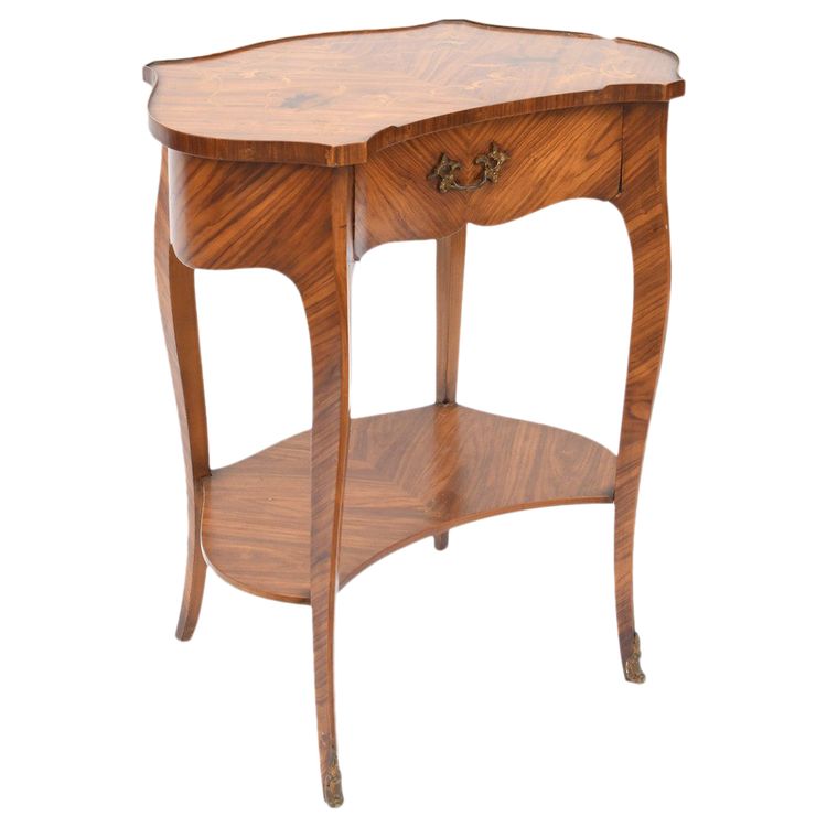 Pedestal table