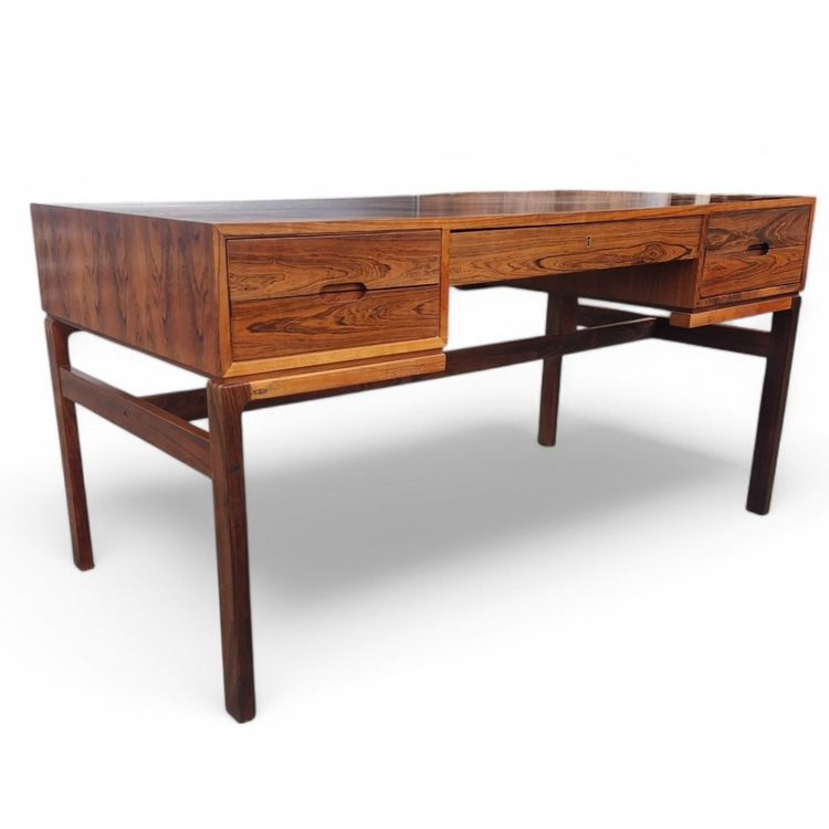 Dänischer Vintage Schreibtisch aus Rio-Palisander von Arne Wahl Iversen