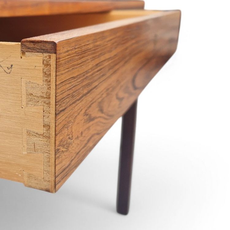 Dänischer Vintage Schreibtisch aus Rio-Palisander von Arne Wahl Iversen