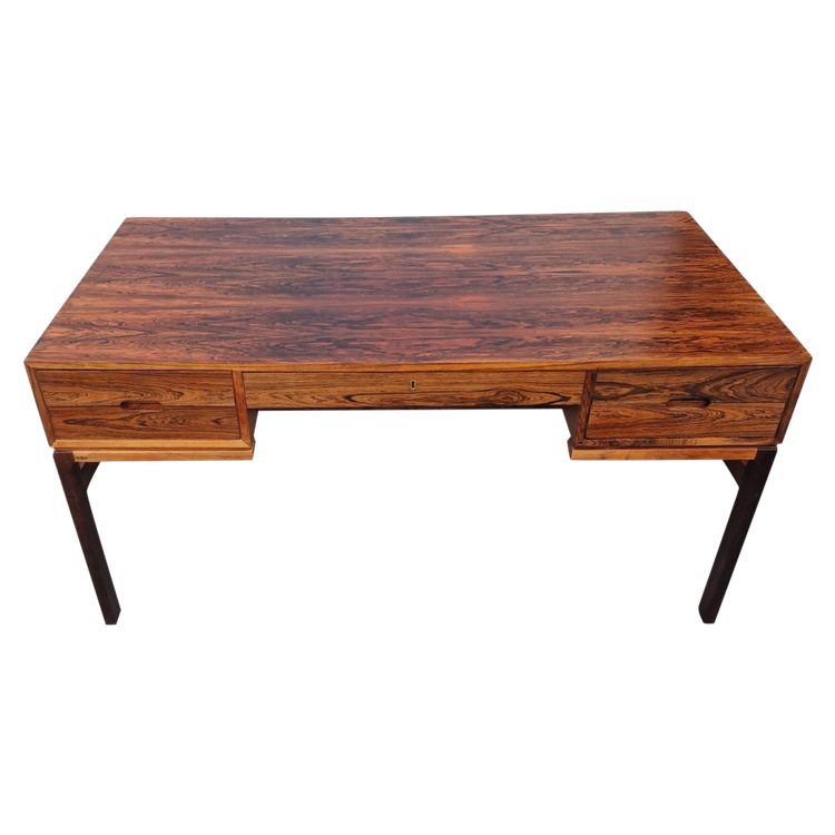Dänischer Vintage Schreibtisch aus Rio-Palisander von Arne Wahl Iversen