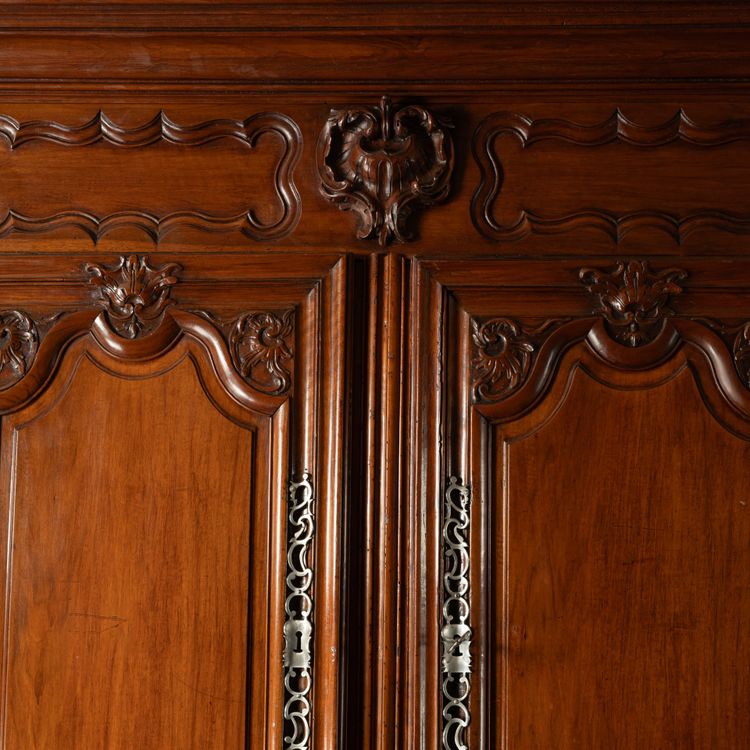 Credenza Regency in noce, XVIII secolo