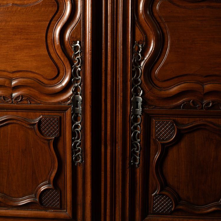 Credenza Regency in noce, XVIII secolo