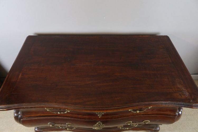 Commode XVIII en acajou tombeau 