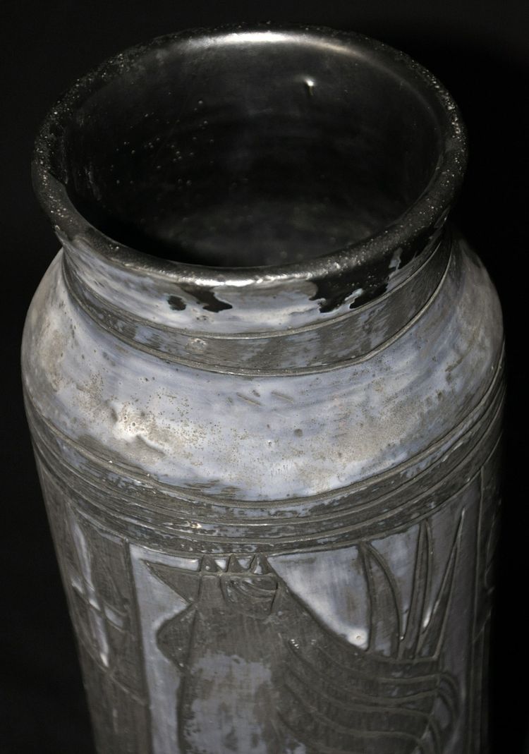Vase signé Jacques Pouchain Période Poët-laval