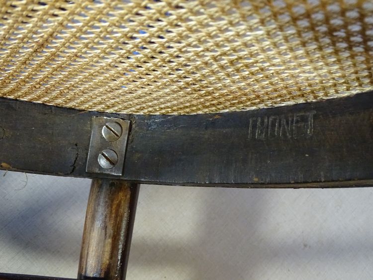Chause Thonet N°13 bentwood, vers 1875 ,cannée, état original.