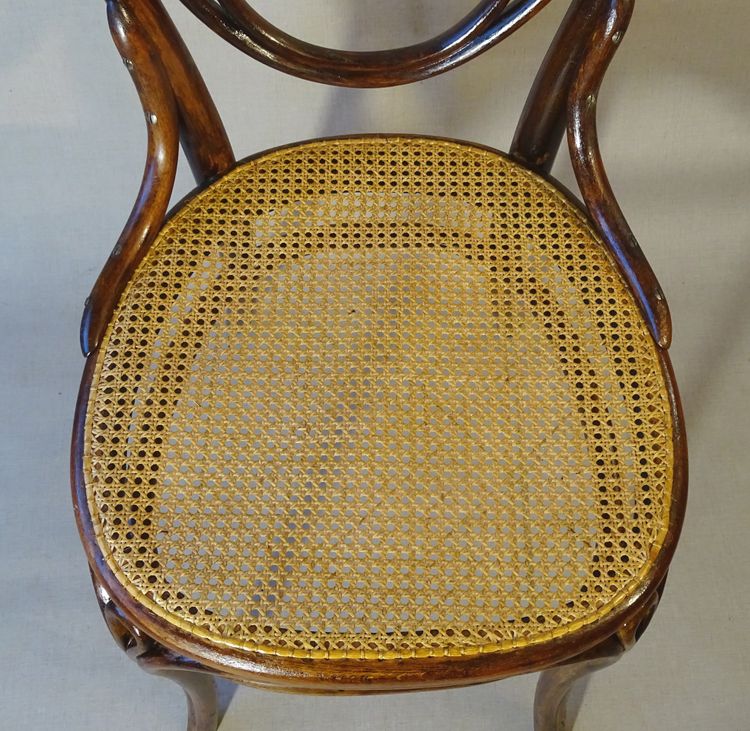Chause Thonet N°13 bentwood, vers 1875 ,cannée, état original.