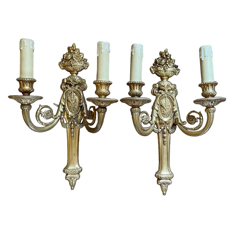 Paire d’appliques en bronze 