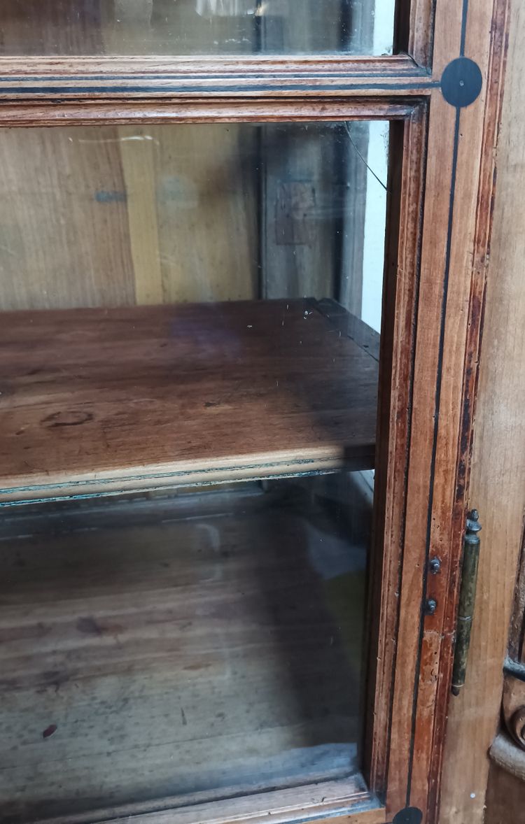Credenza d'epoca Biedermeier in legno pregiato intarsiato ed ebano