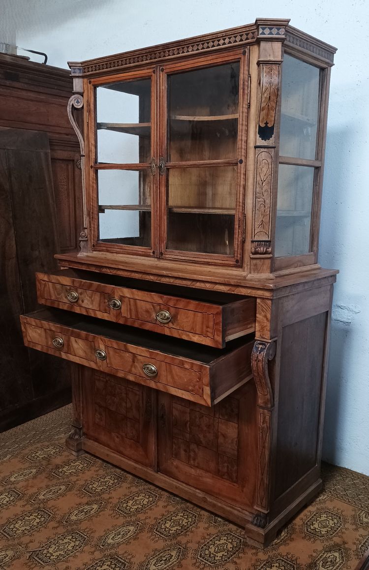 Credenza d'epoca Biedermeier in legno pregiato intarsiato ed ebano