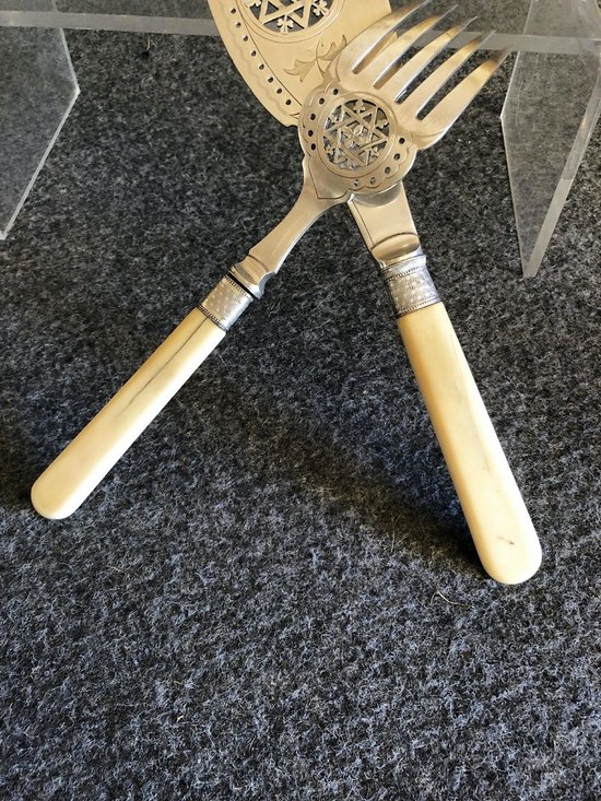 Fischbesteck mit Griff Aus Elfenbein, 19. Jahrhundert