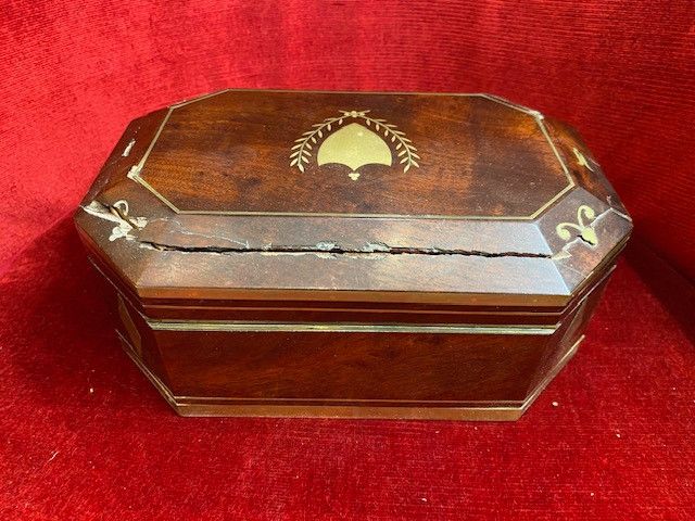 Travel kit belonging to Mr Le Pescheux Duhautbourg - EMPIRE period