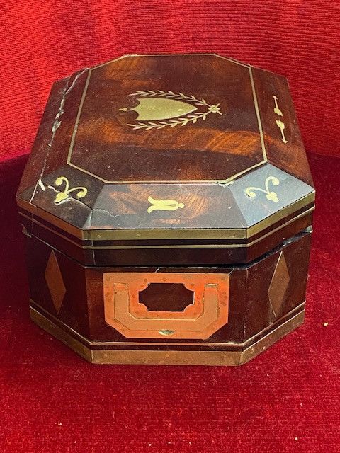 Travel kit belonging to Mr Le Pescheux Duhautbourg - EMPIRE period