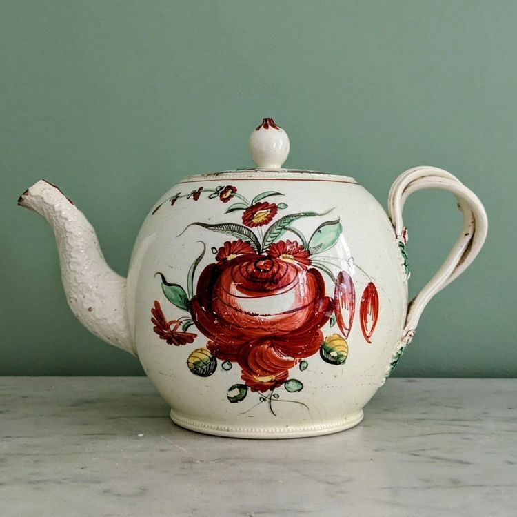 Leeds, circa 1770 - large, finely-worked teapot - painted fine creamware earthenware