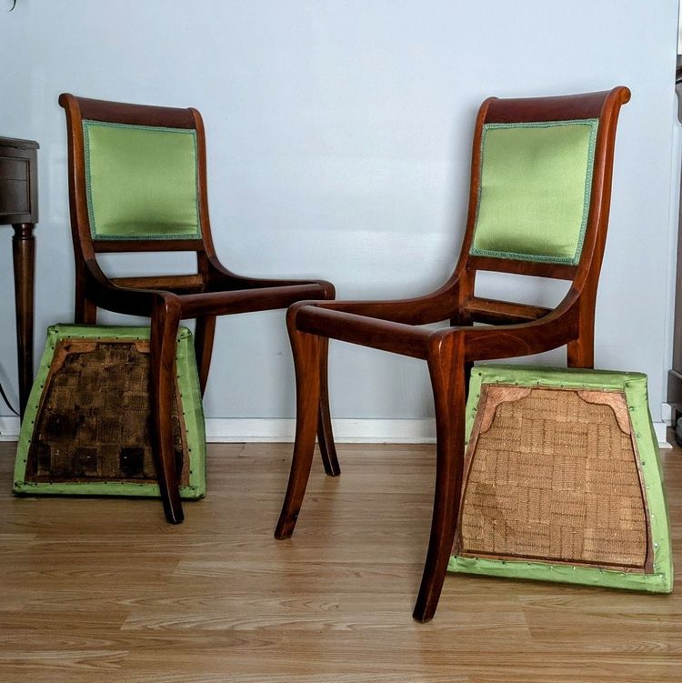 Jacob Desmalter - pair of English-style chairs - mahogany and silk Lelièvre