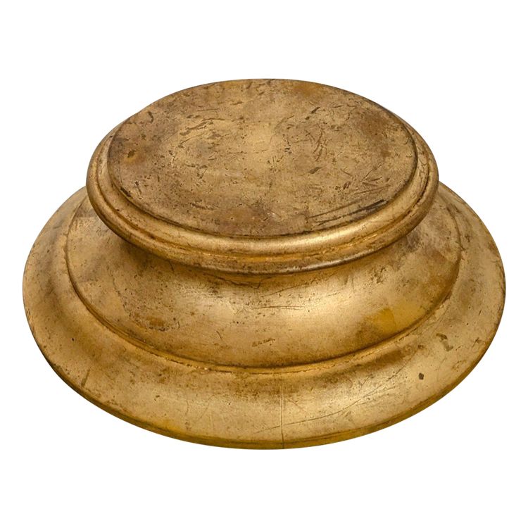 Socle circulaire en bois intégralement doré