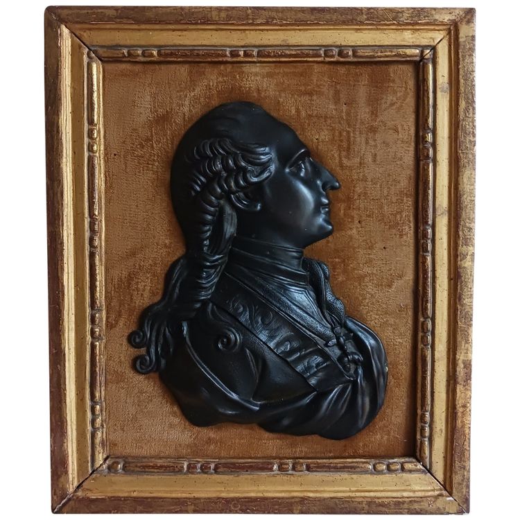 Duvivier, dans le goût - grand profil en bronze de Louis XVI jeune - cadre en bois doré