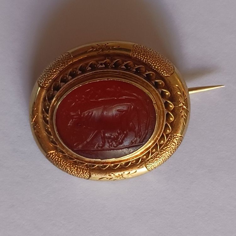 Ancient Rome, circa 1st century - carnelian intaglio - 19th c. gold brooch setting