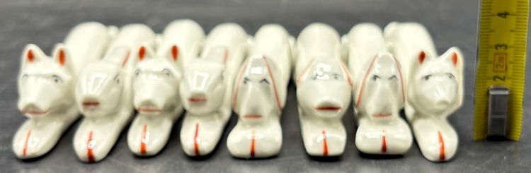8 KNIFE HOLDERS