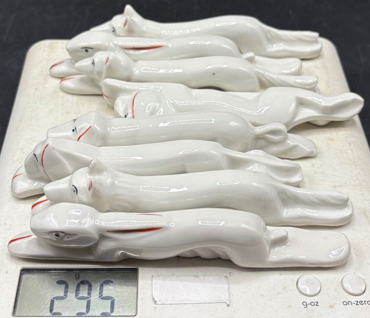 8 KNIFE HOLDERS