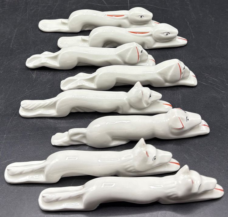 8 KNIFE HOLDERS