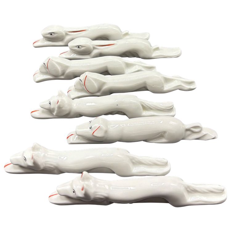 8 KNIFE HOLDERS