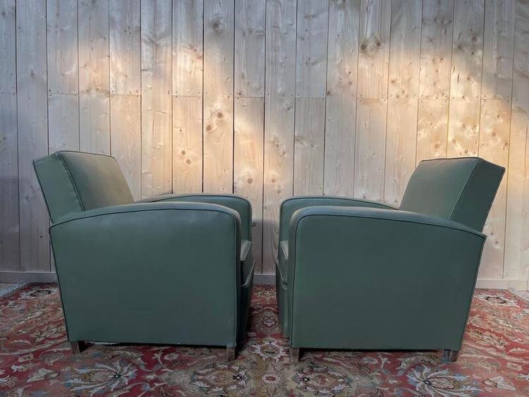 Paire de fauteuils club en Skaï vert 1940