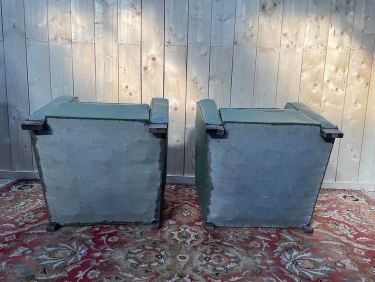 Paire de fauteuils club en Skaï vert 1940
