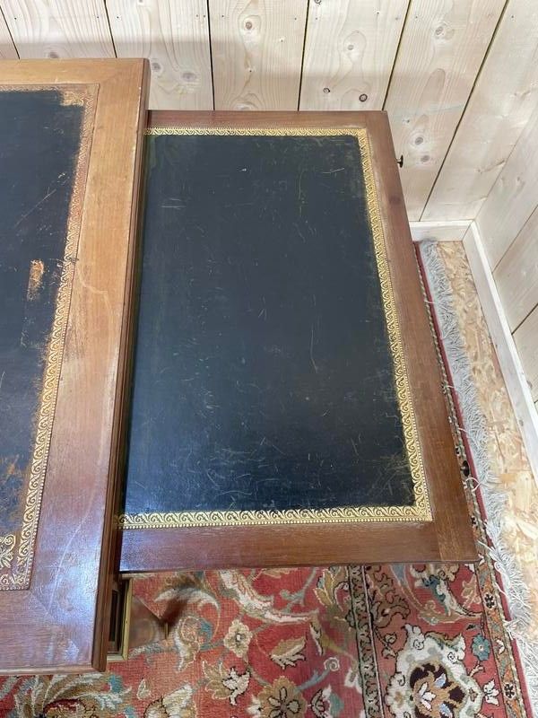 Bureau plat de style Louis XVI cuir noir 