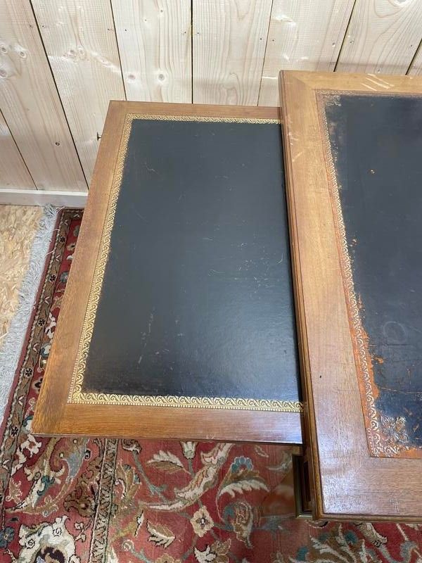 Bureau plat de style Louis XVI cuir noir 