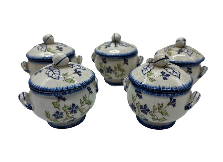 Ensemble de 5 pots de crème anciens – Creil & Montereau – Décor de bleuets – Service barbeau