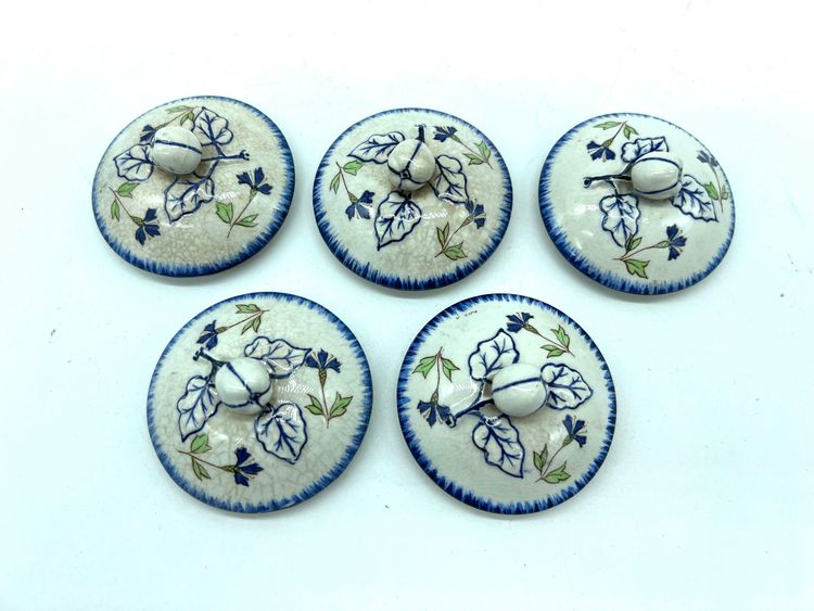 Ensemble de 5 pots de crème anciens – Creil & Montereau – Décor de bleuets – Service barbeau