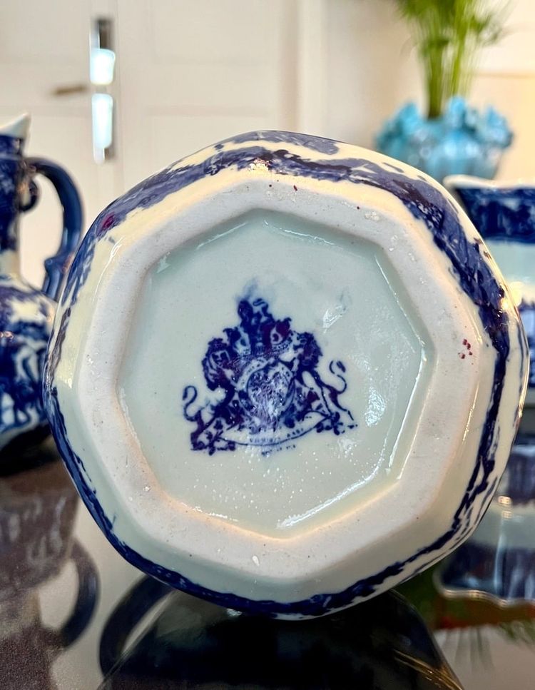 Pichets En Céramique Anglaise Ironstone - Carafes - XXe Siècle