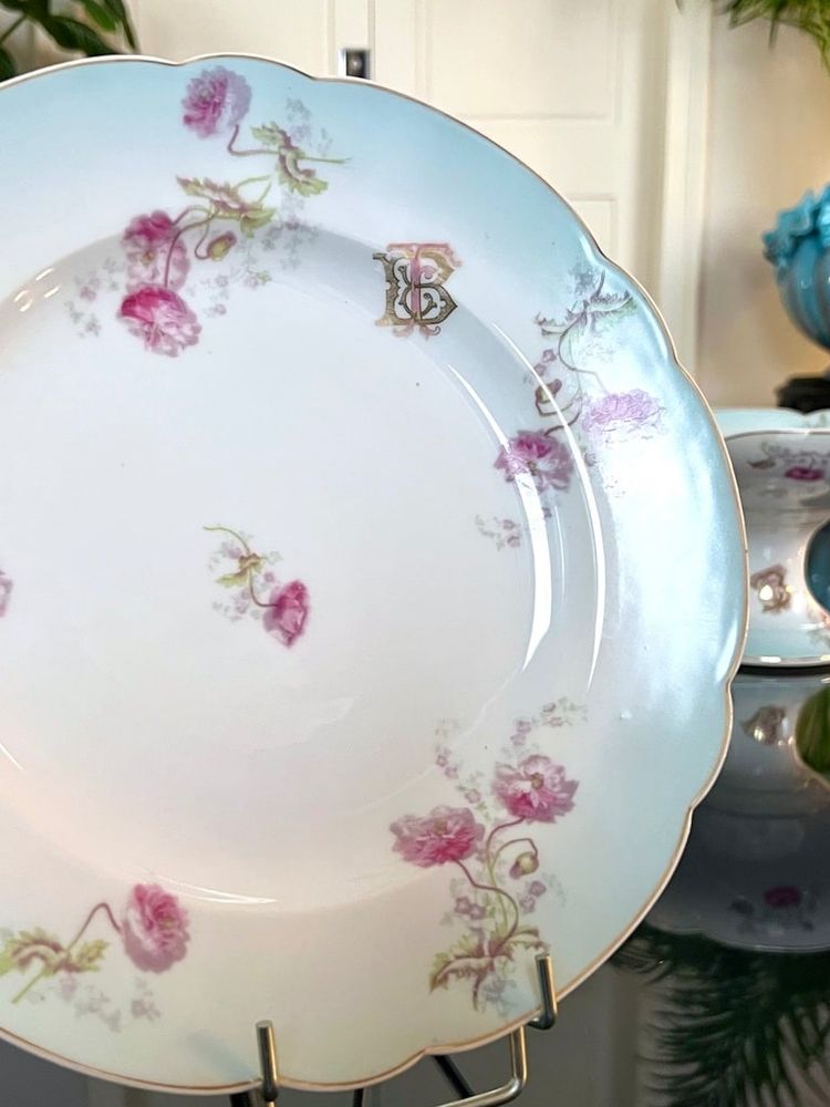 Compotier Et Plat De Service Porcelaine - Décor Monogrammes Fleurs d'œillets