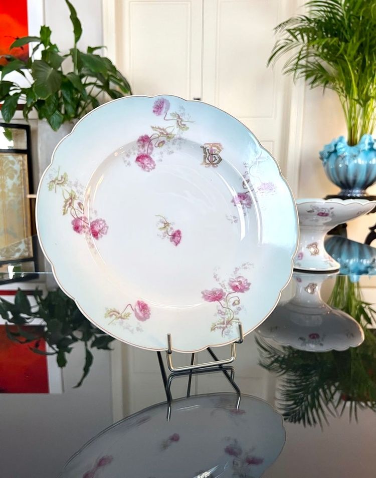 Compotier Et Plat De Service Porcelaine - Décor Monogrammes Fleurs d'œillets