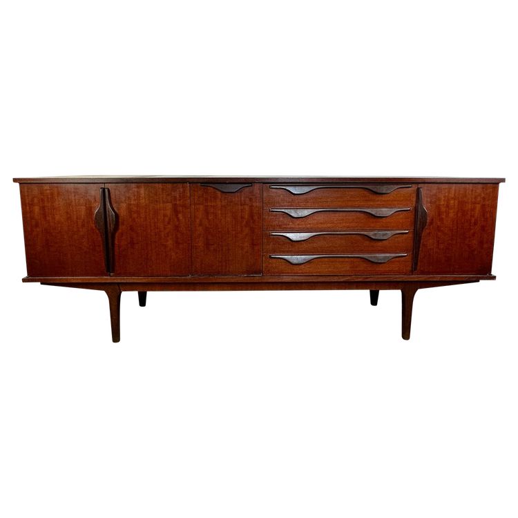 Vintage Teakholz-Schrank von Jentique furniture 1960