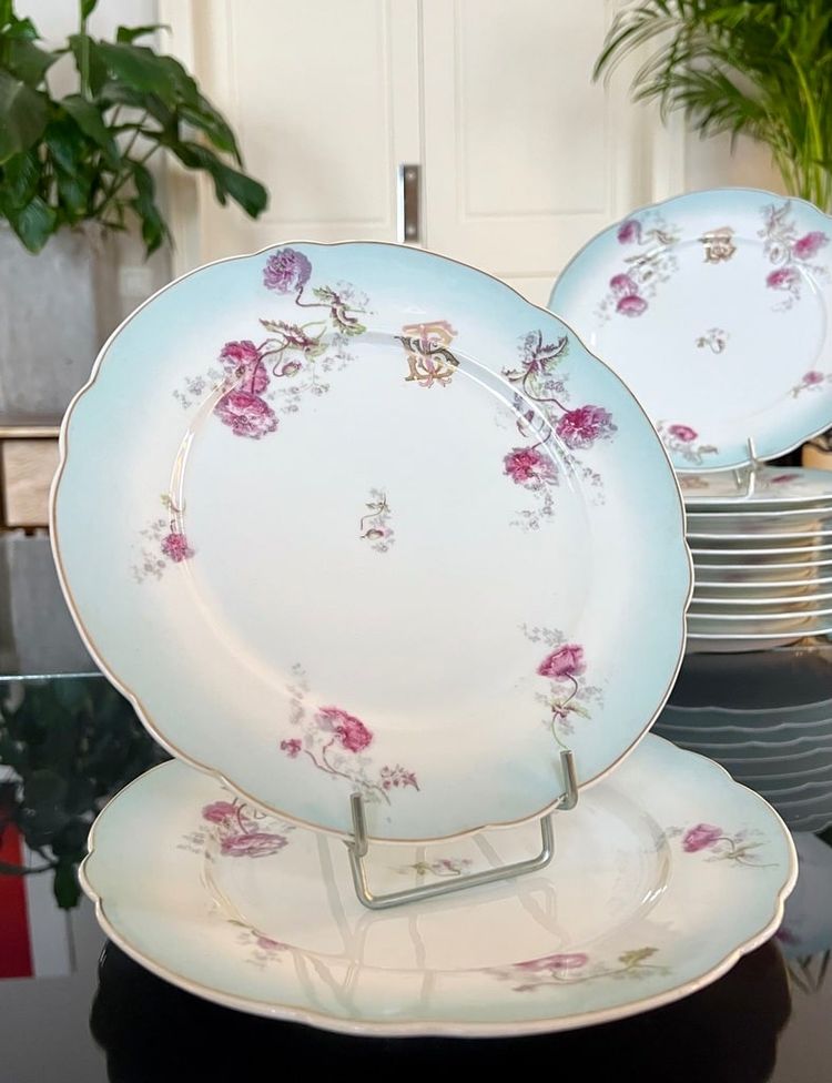 Fine Porcelain Dinner Plate Set - Monogrammed Carnation Flower Decor