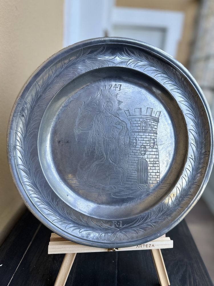 Pewter Dish With Engraved Decor Of Saint Barbara -1747