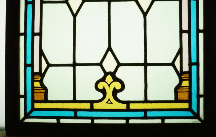 Stained glass - Stained glass windows - Simple glasswork with columns
