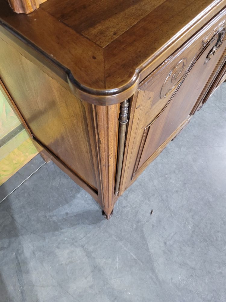 Buffet double corps en noyer