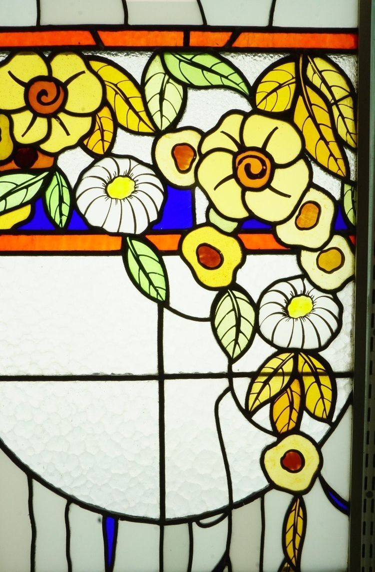 Vitrail - Stained glass - Cascade De Fleurs