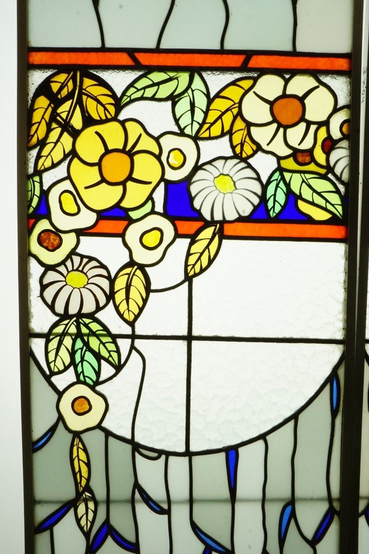 Vitrail - Stained glass - Cascade De Fleurs