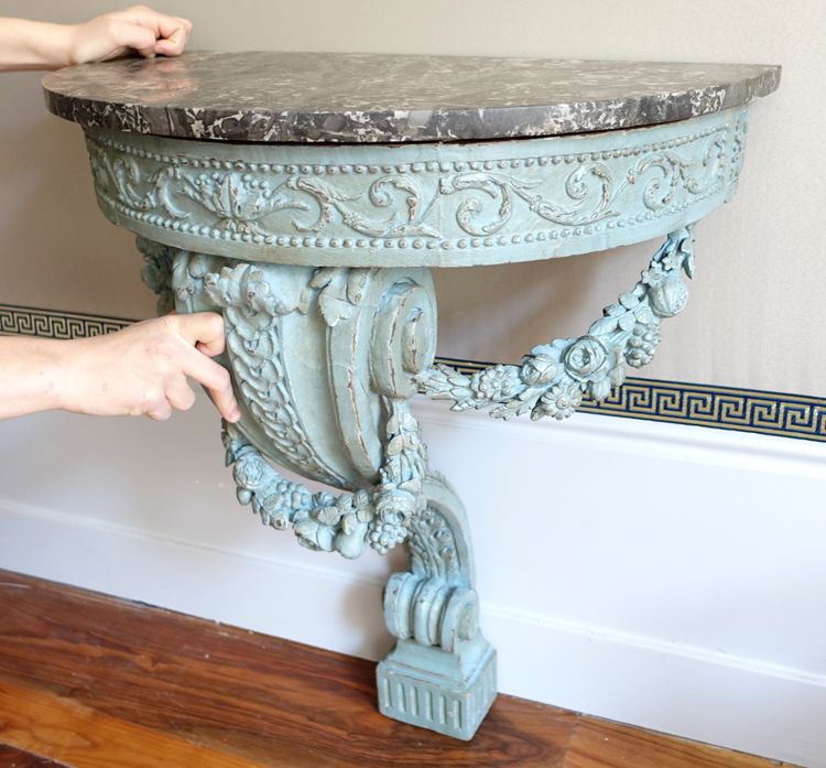 Console d'applique demi-lune d'époque Louis XVI dans le goût de Jacob, bois patiné et marbre