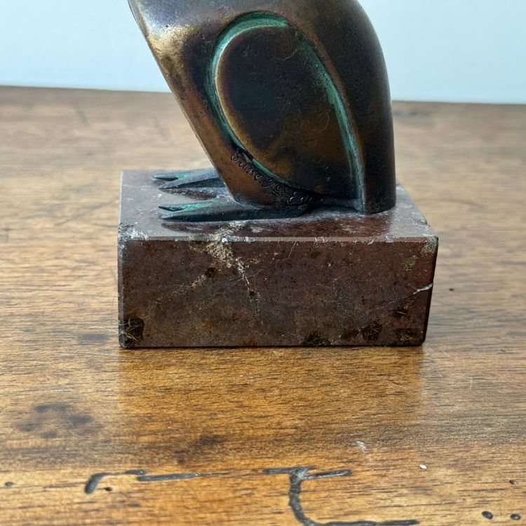 Sculpture representing a hummingbird by Edouard-Marcel Sandoz