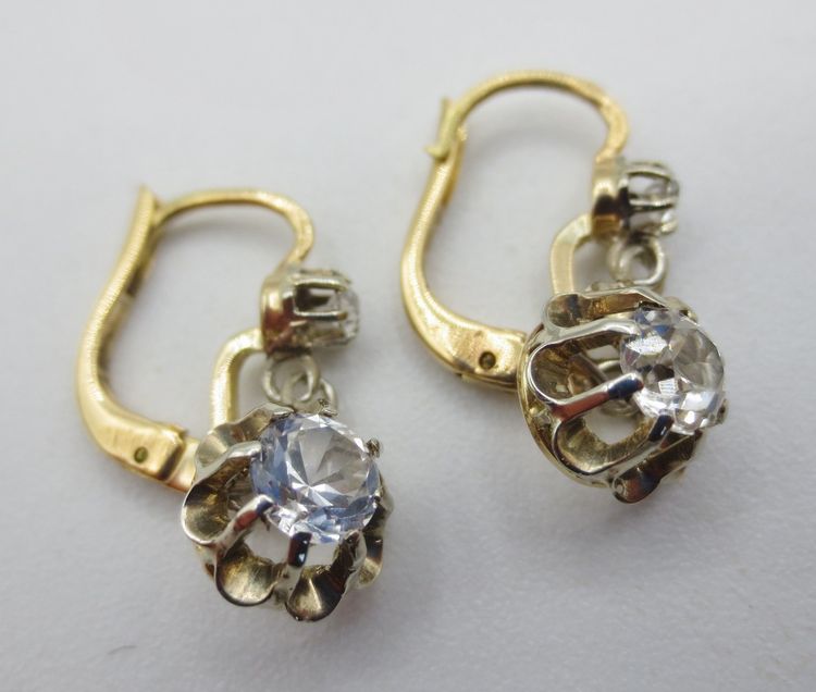 Ohrringe, Saphir, Gold und Silber. 