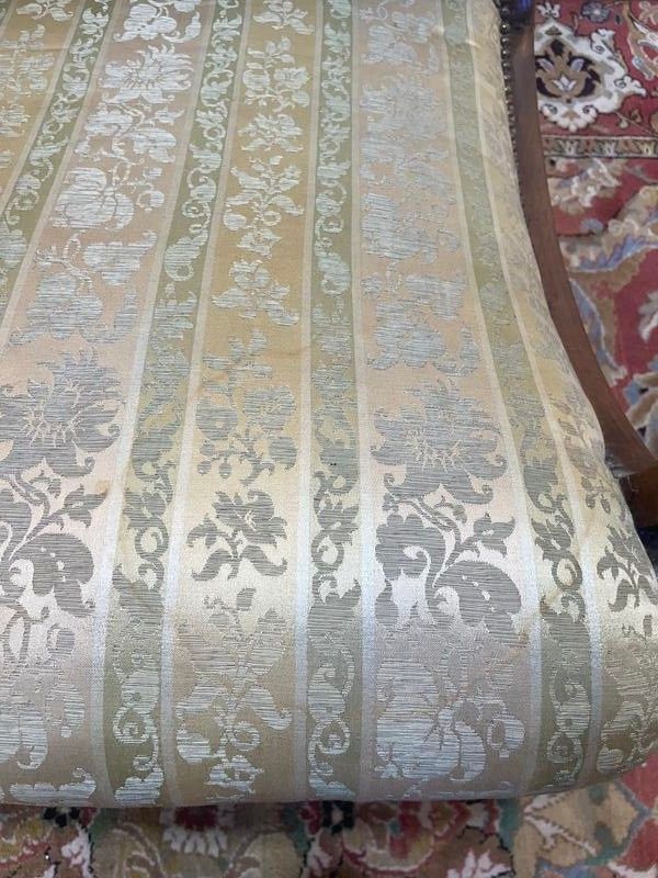 Fauteuil anglais en acajou à oreilles 
