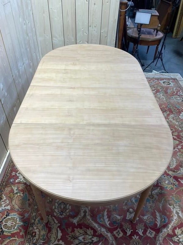 Louis XVI dining table in cherry and two extensions