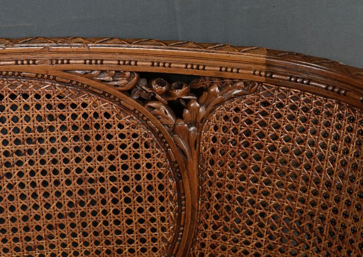 Louis XVI style walnut basket bench – 2nd part of the 19th century