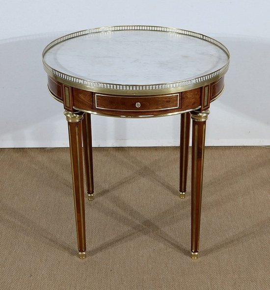  Table Bouillotte en Acajou et Marbre de Carrare, style Louis XVI – milieu XIXe 